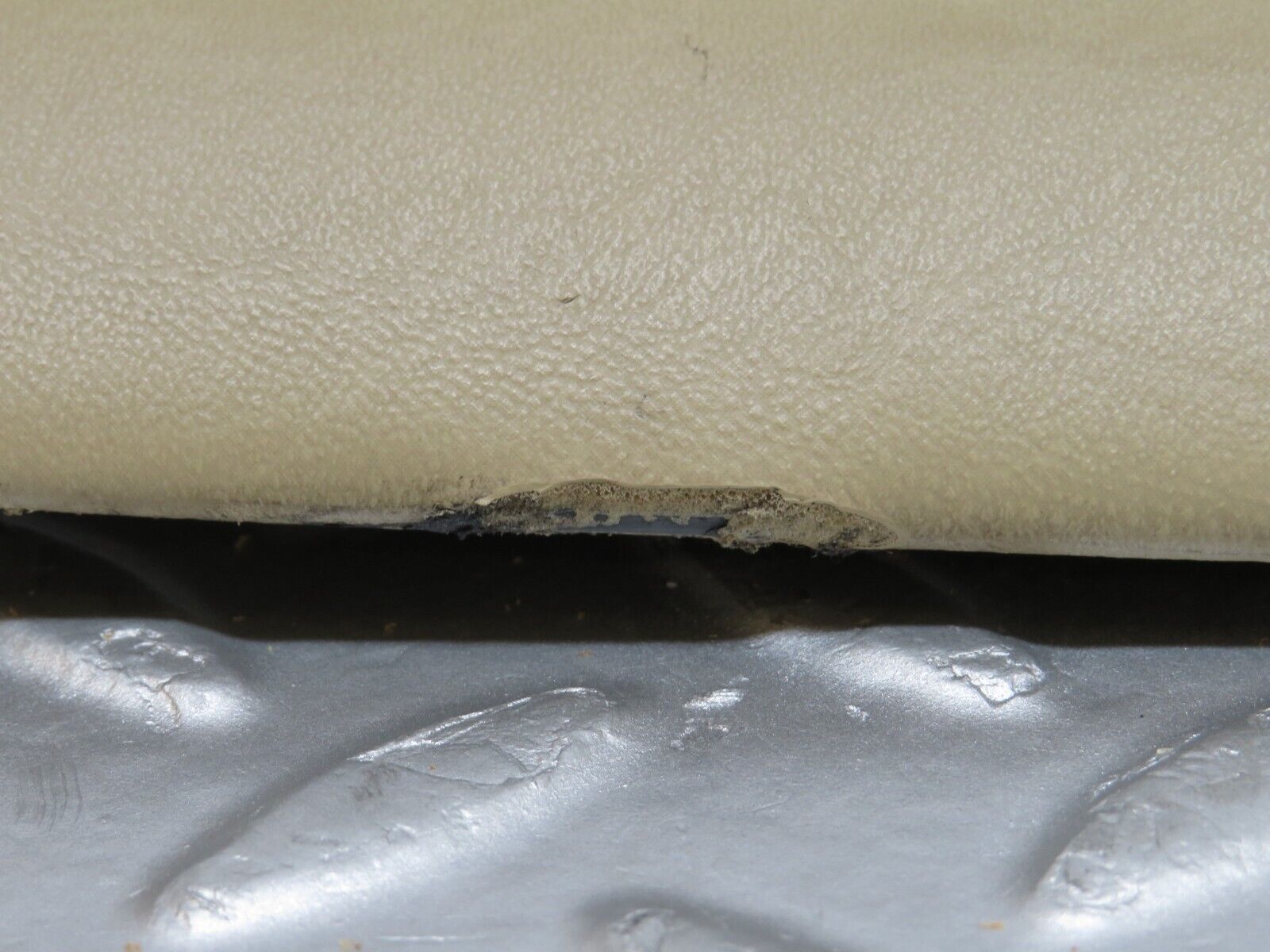 36487 Mercedes-Benz W201 190E 2.0L A Pillar Cover Trim Right Side Beige 2016922089