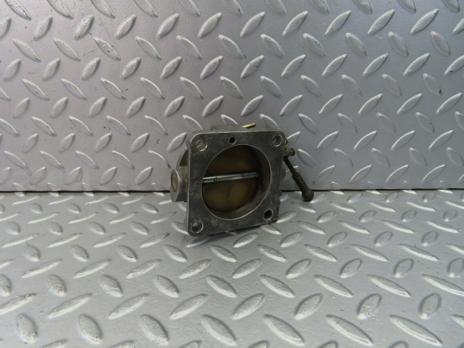 8940 Mercedes-Benz W123 Throttle Body