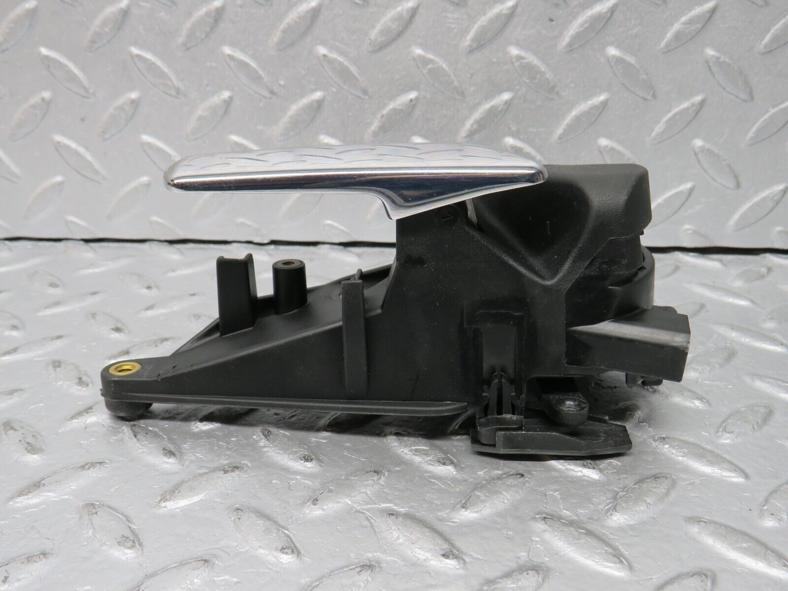 38472 Mercedes-Benz R129 280SL Coupe Right Door Interior Handle