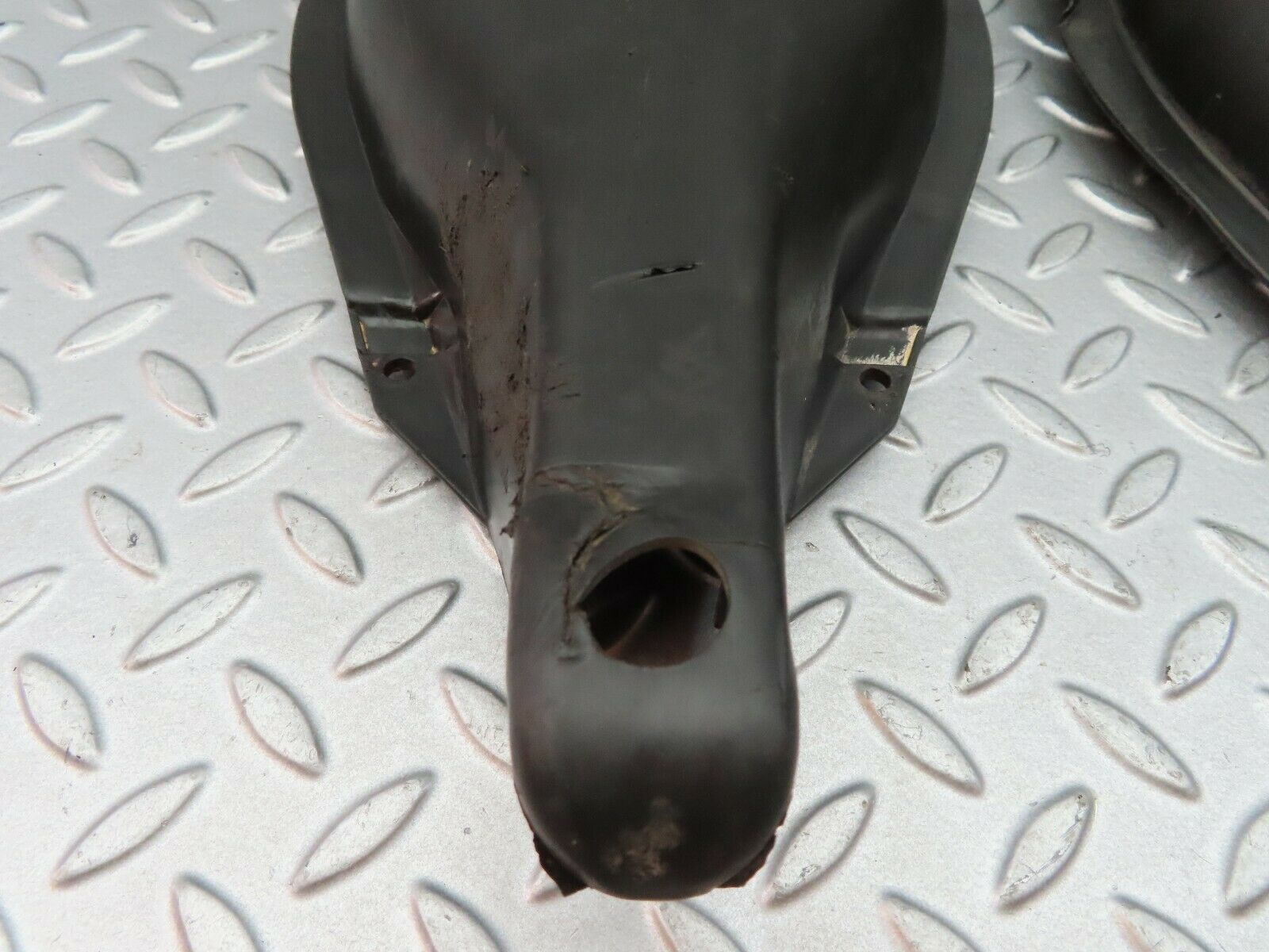 5937 Mercedes-Benz W124 230E Rear Control Arm Cover Pair 1293520188