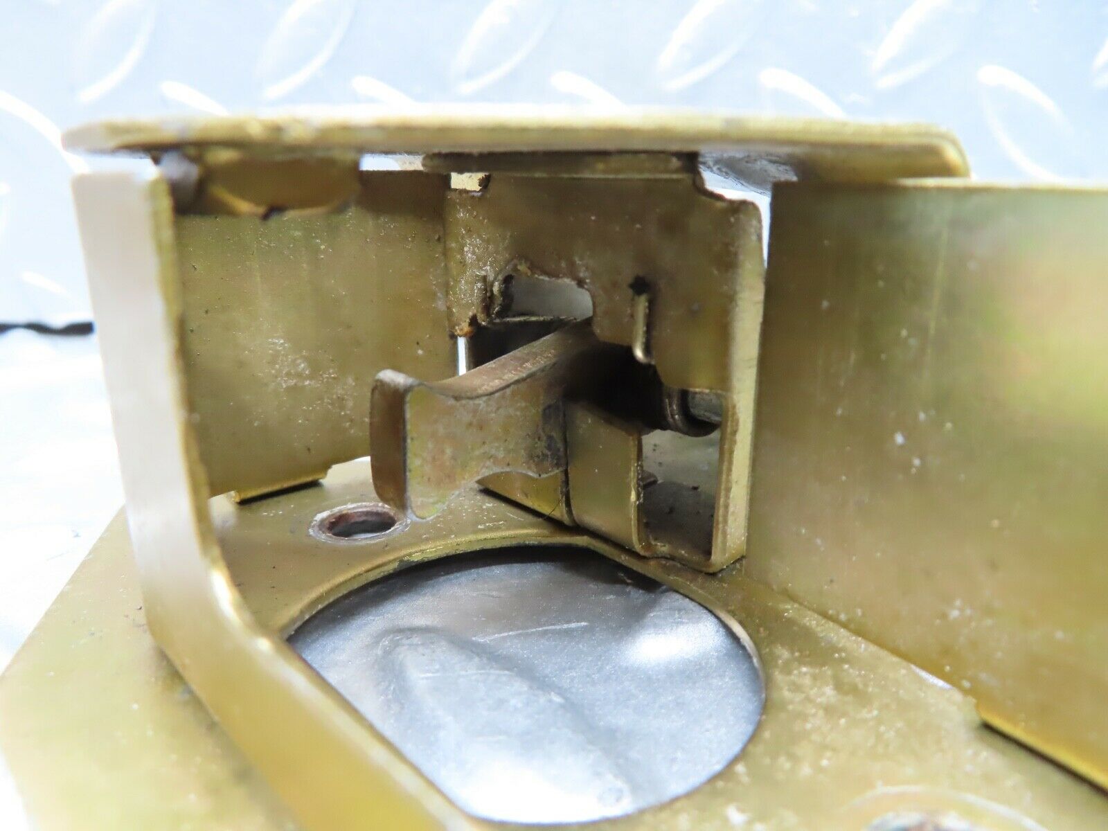 21088 Mercedes-Benz W123 230E Trunk Lock