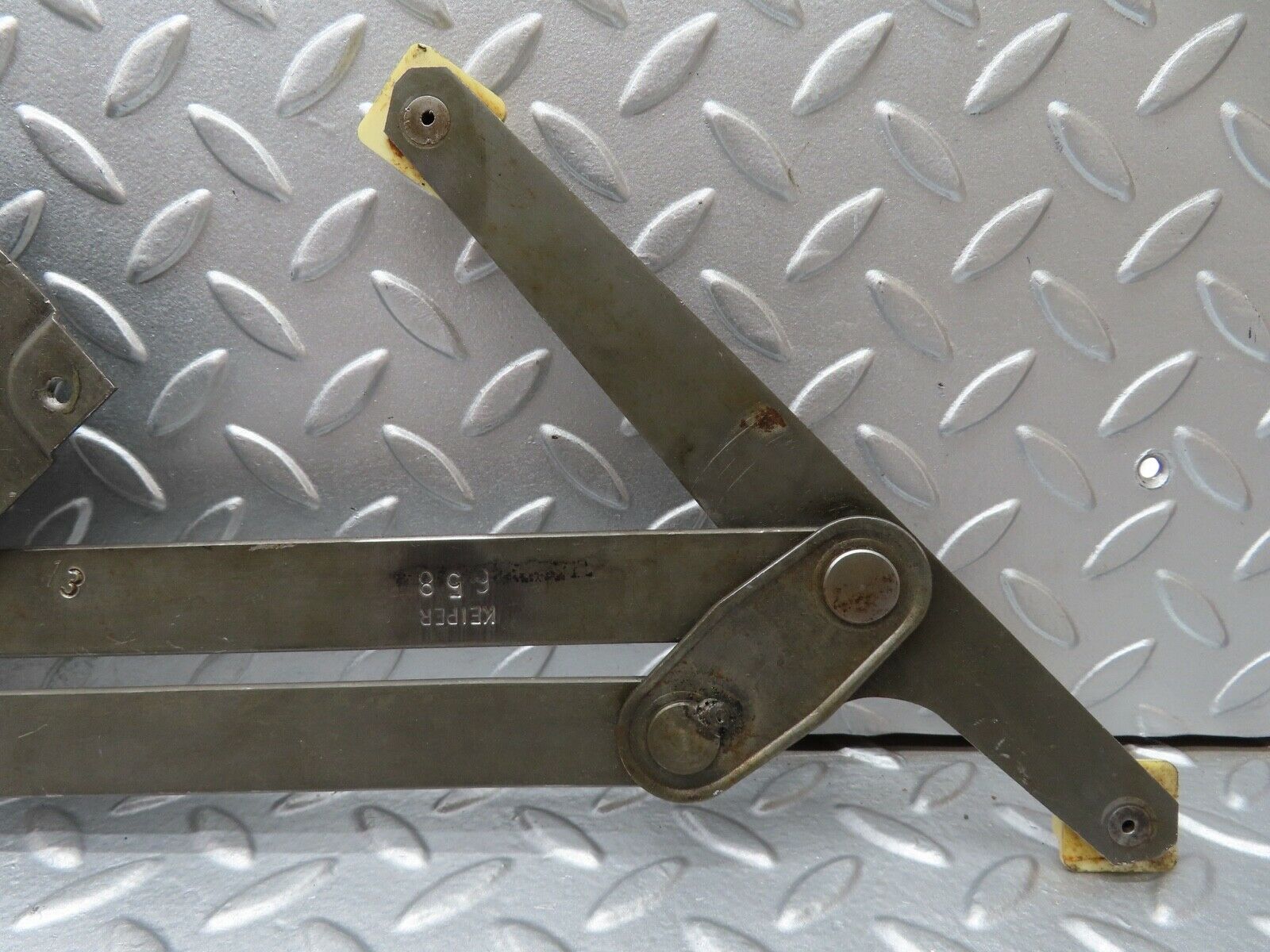 18703 Mercedes-Benz W120 W121 Ponton Rear Right Manual Window Regulator