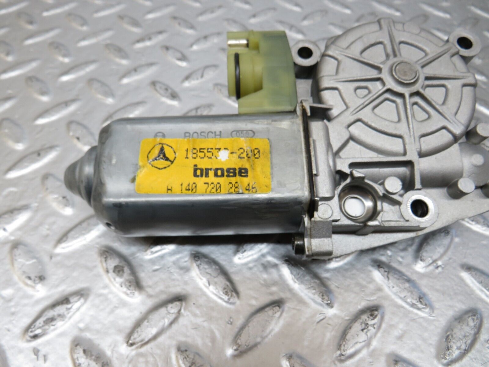 24743 Mercedes-Benz W140 S320 Front Right Window Regulator Motor 1407202846