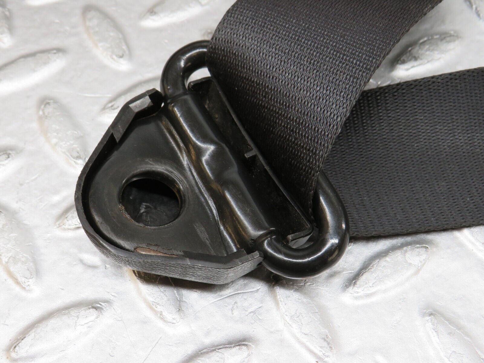 35875 Mercedes-Benz W108 Front Right Seat Belt & Buckle 116639489 123306589