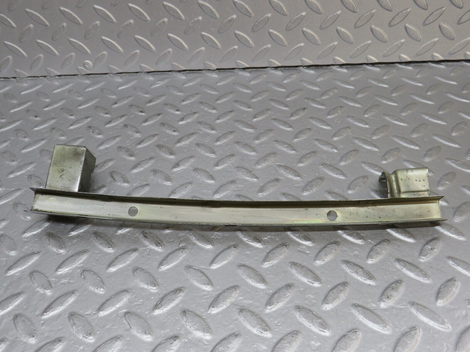36013 Mercedes-Benz W126 420SE Rear Left Door Window Channel