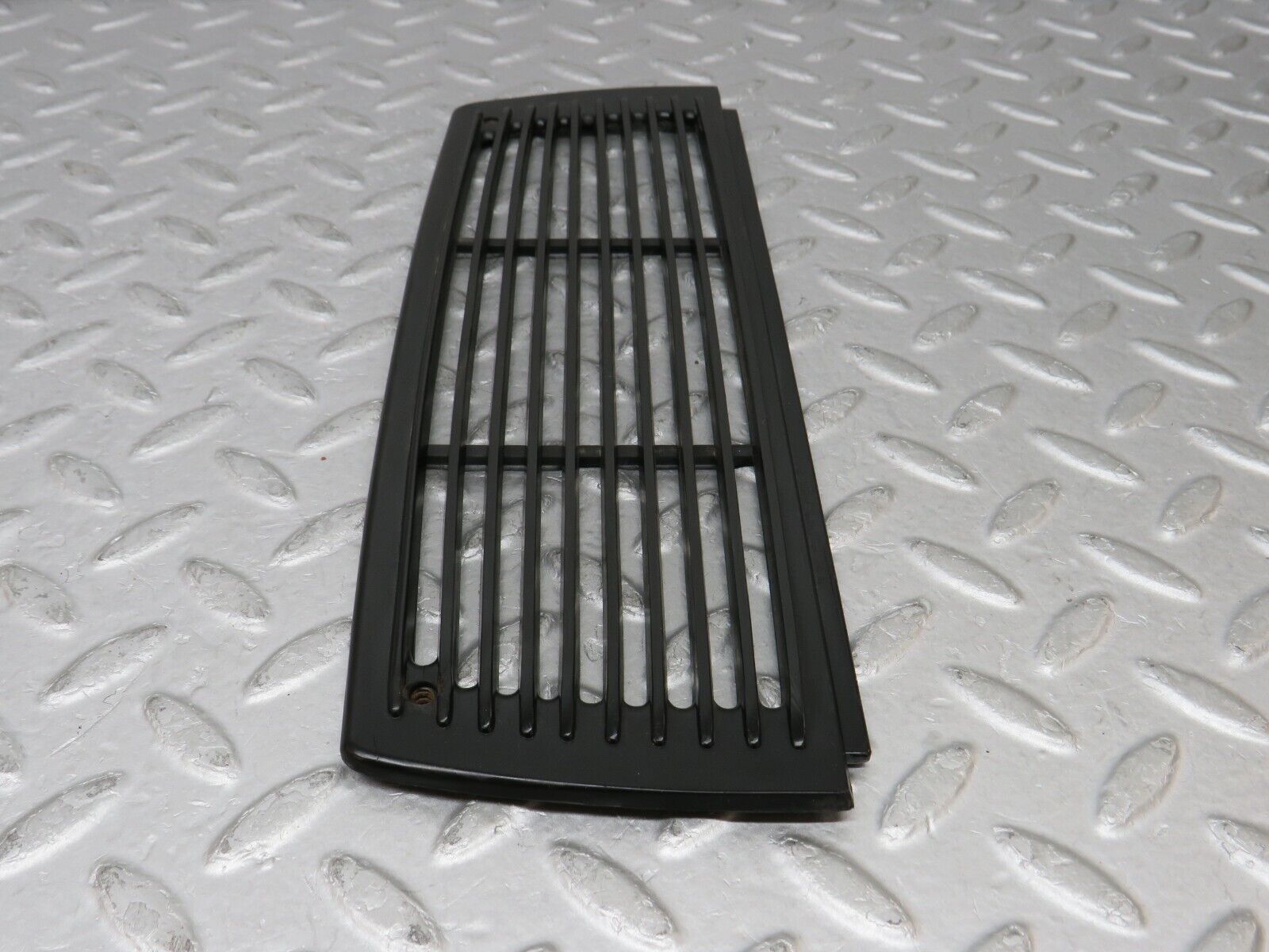 35818 Mercedes-Benz W108 Dashboard Centre Speaker Cover Grill