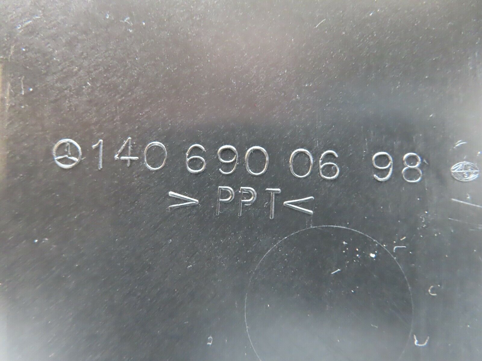 19450 Mercedes-Benz C140 CL420 Coupe Rear Right Window Regulator Access Panel