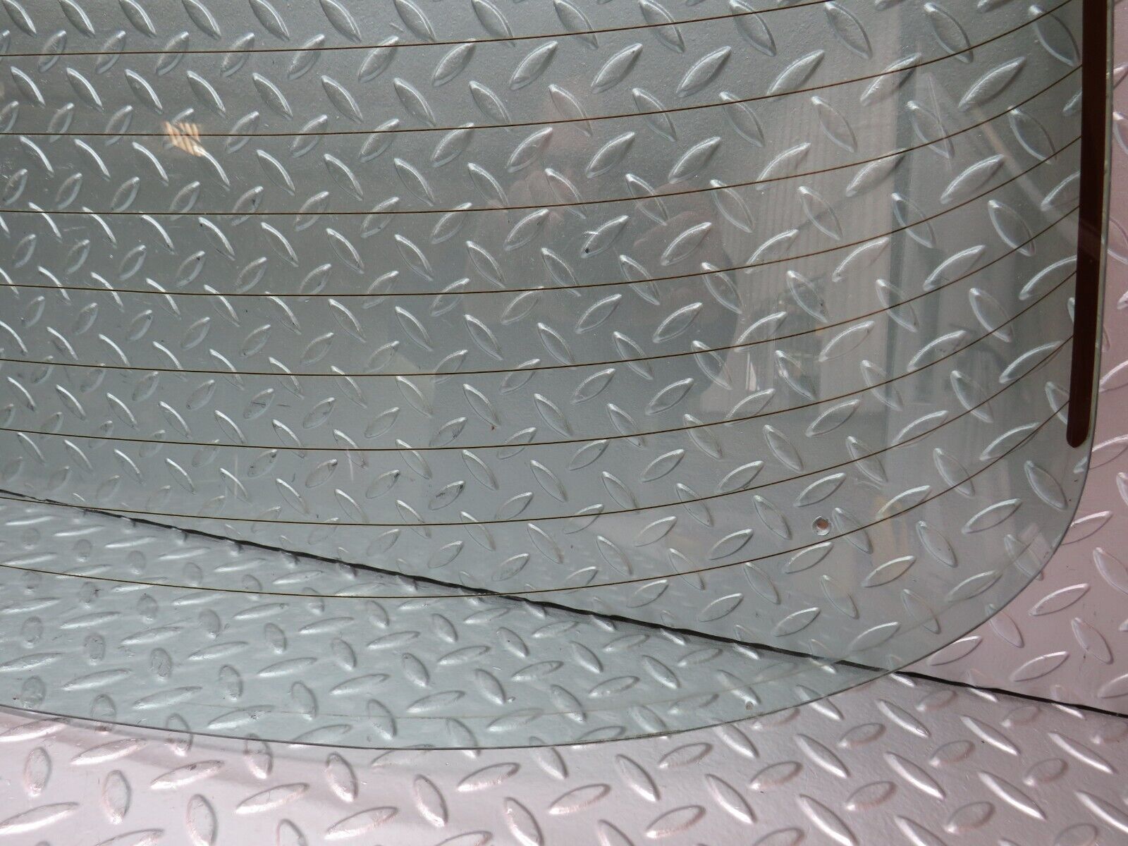 28110 Mercedes-Benz W123 280E Rear Heated Windscreen Glass