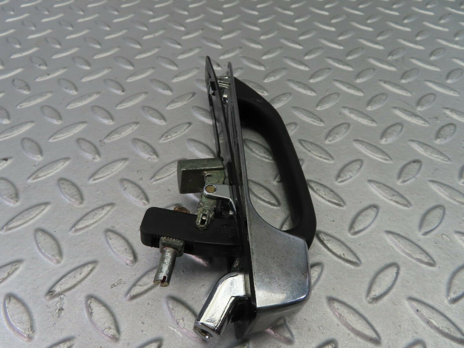 7699 Mercedes-Benz S123 230TE Wagon Exterior Chrome Door Handle 1237600359