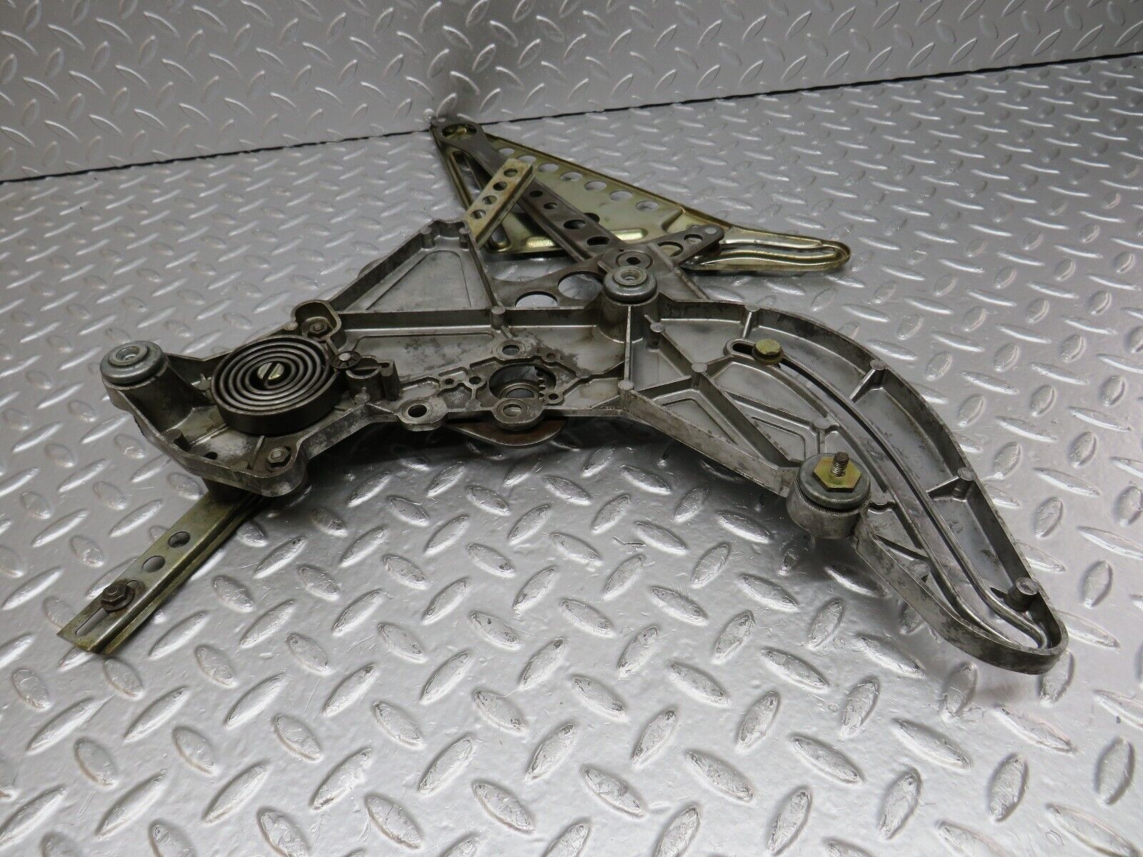 34298 Mercedes-Benz C126 380SEC Coupe Rear Right Power Window Regulator