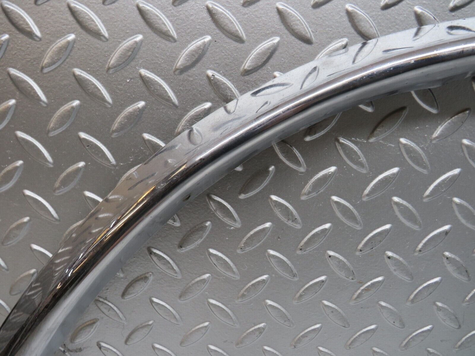 28181 Mercedes-Benz W123 280E Wheel Arch Chrome Fender Wing Trim Rear Left