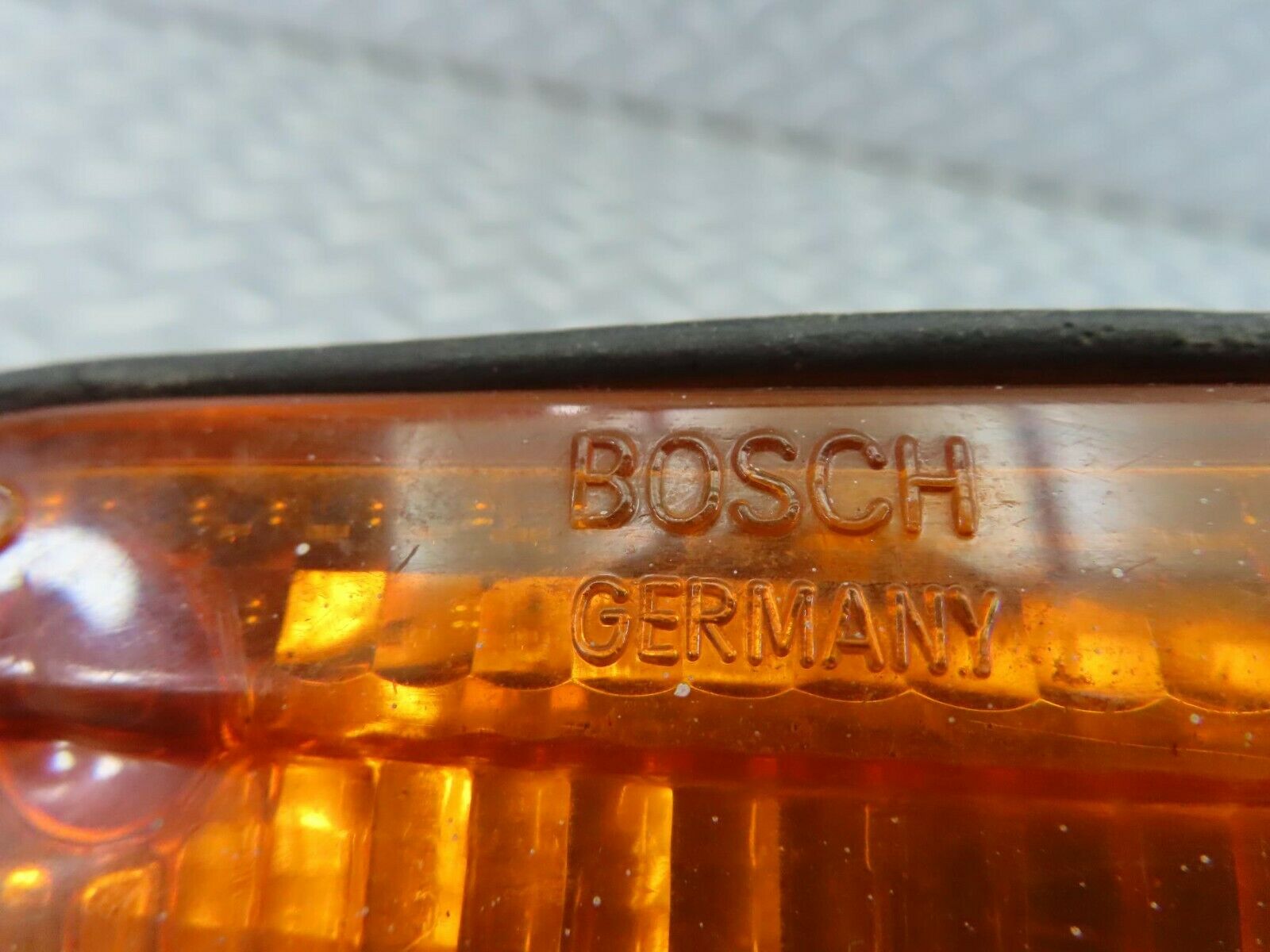 8060 Mercedes-Benz W116 Indicator Light Front Right 1305233002