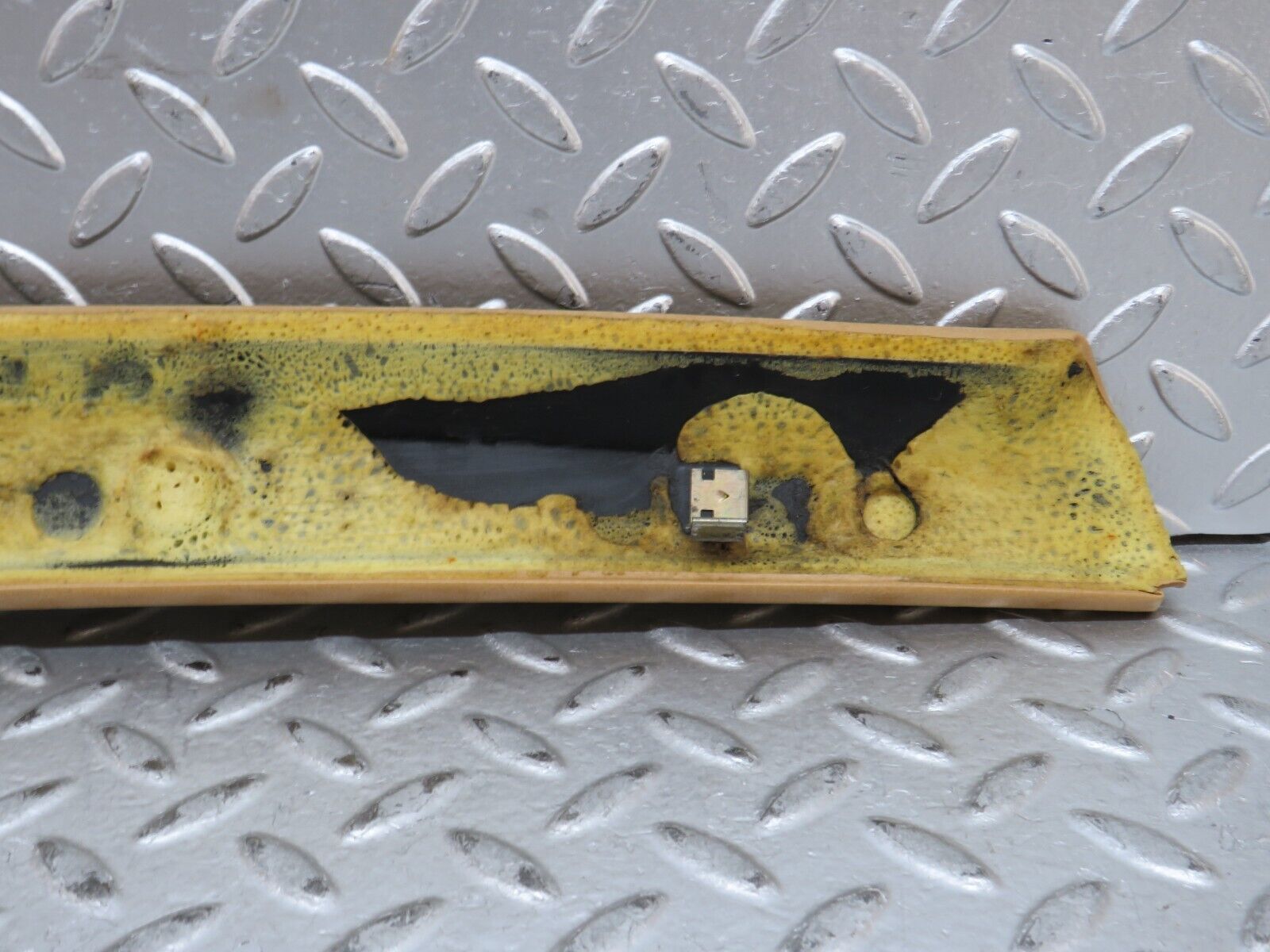 28565 Mercedes-Benz W123 230E A Pillar Cover Panel Left Side Palomino