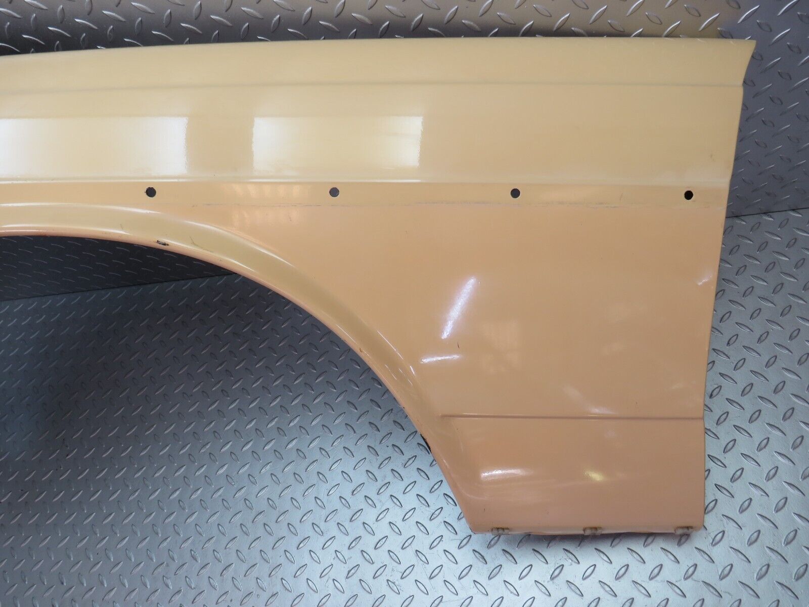 28716 Mercedes-Benz W123 230E Front Left Wing Fender