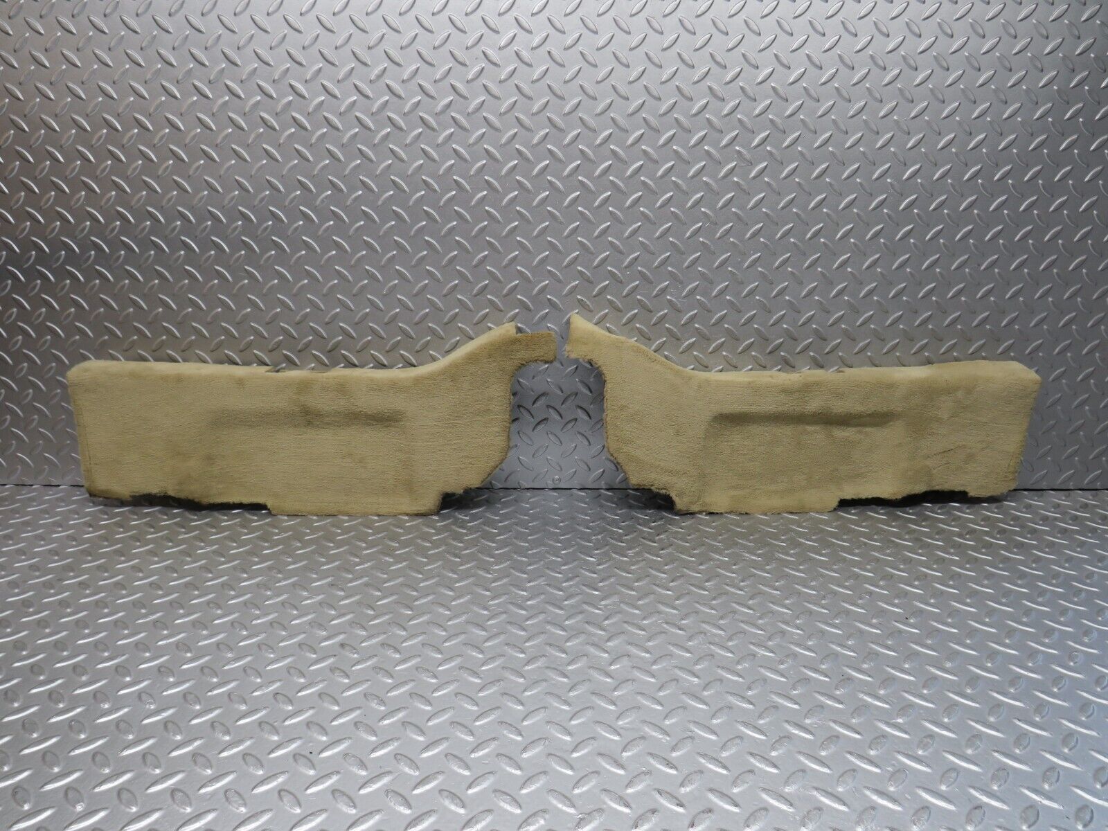 38381 Mercedes-Benz R129 280SL Coupe Rear Floor Cross Member Mat Carpet Beige