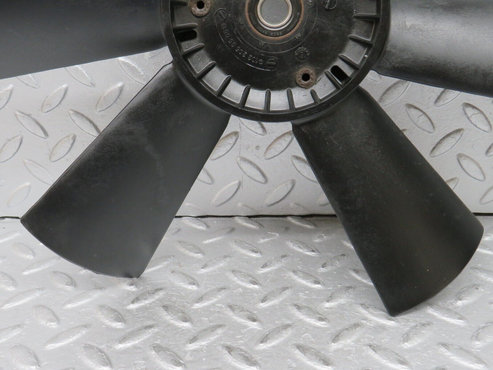 36651 Mercedes-Benz W201 190E 2.0L Engine Cooling Fan 1022050506