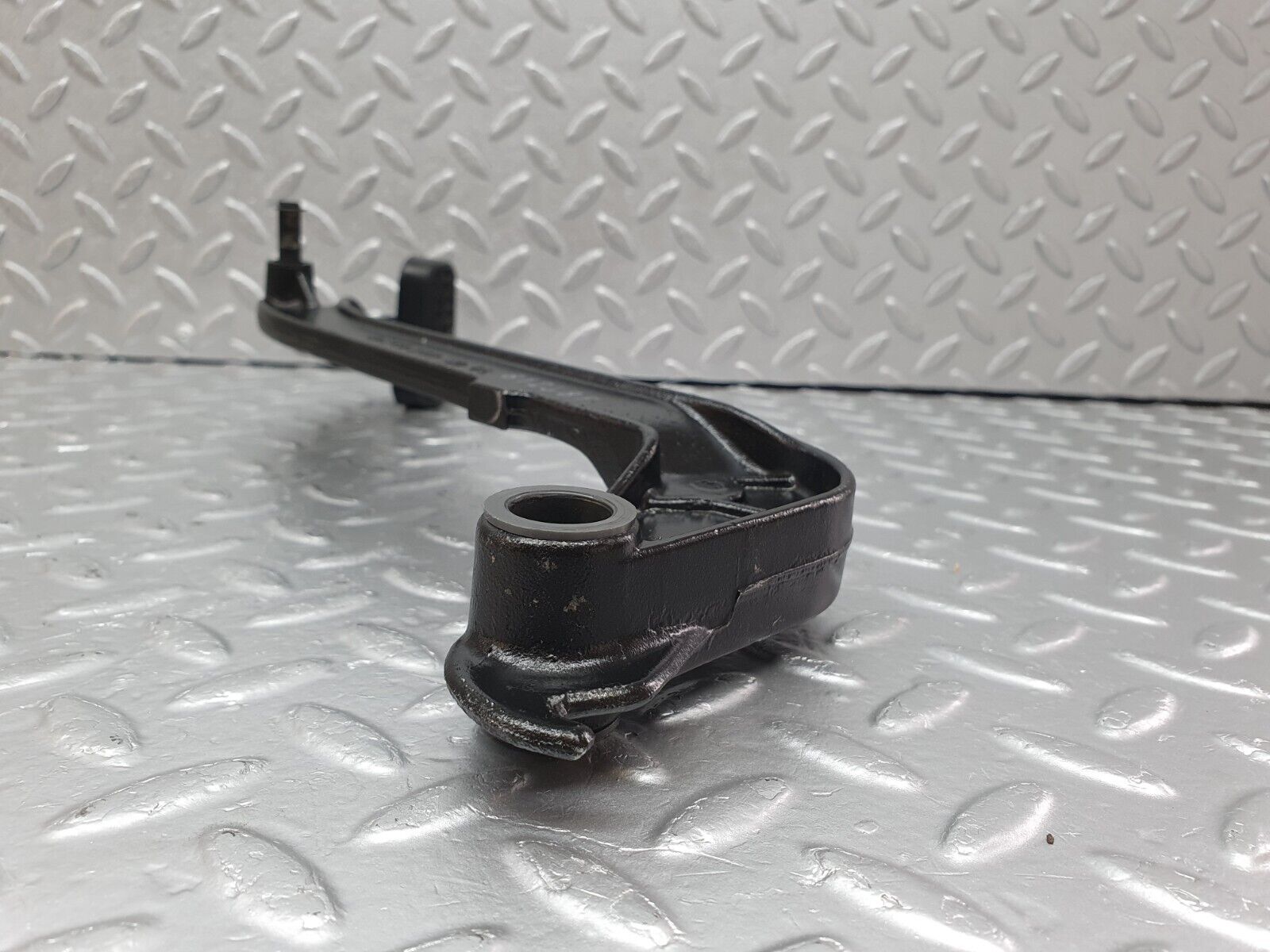 41458 Mercedes-Benz W124 200E Clutch Pedal With Rubber 2012902116 2012910282