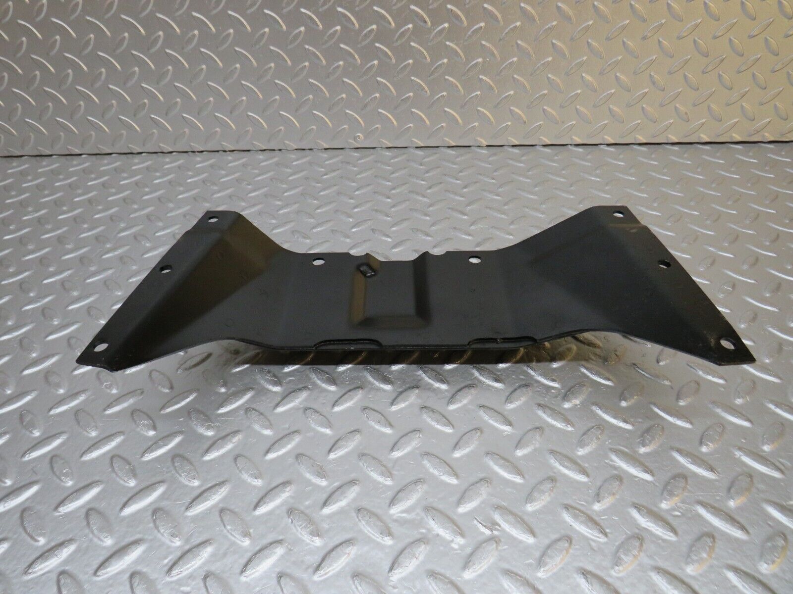 32240 Mercedes-Benz C107 350SLC Coupe Gearbox Mount Bracket