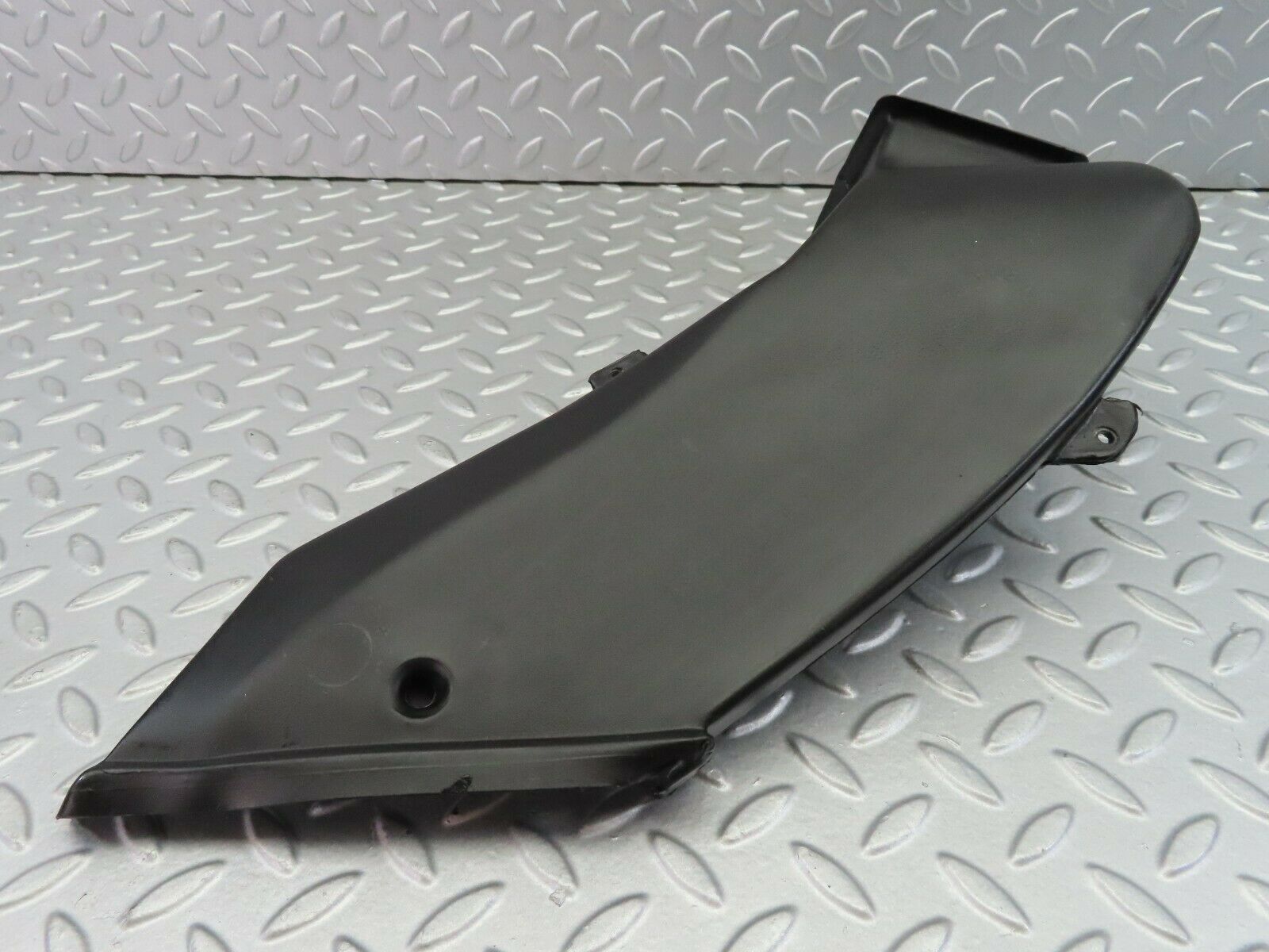 7436 Mercedes-Benz W116 450SE Ventilation Air Duct Right 1168310246