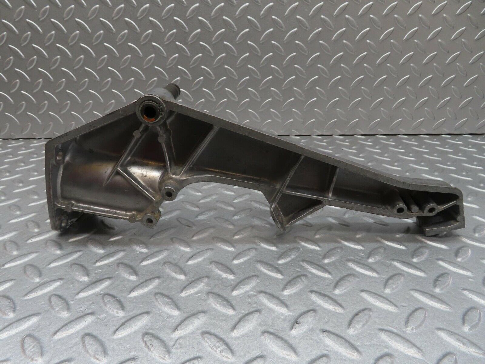 14004 Mercedes-Benz C107 280SLC Brake Pedal Bracket LHD 1072940801