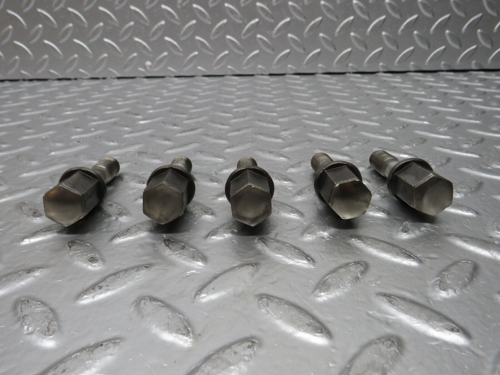 30529 Mercedes-Benz 5x Alloy Wheel Lug Bolt M12x1.5