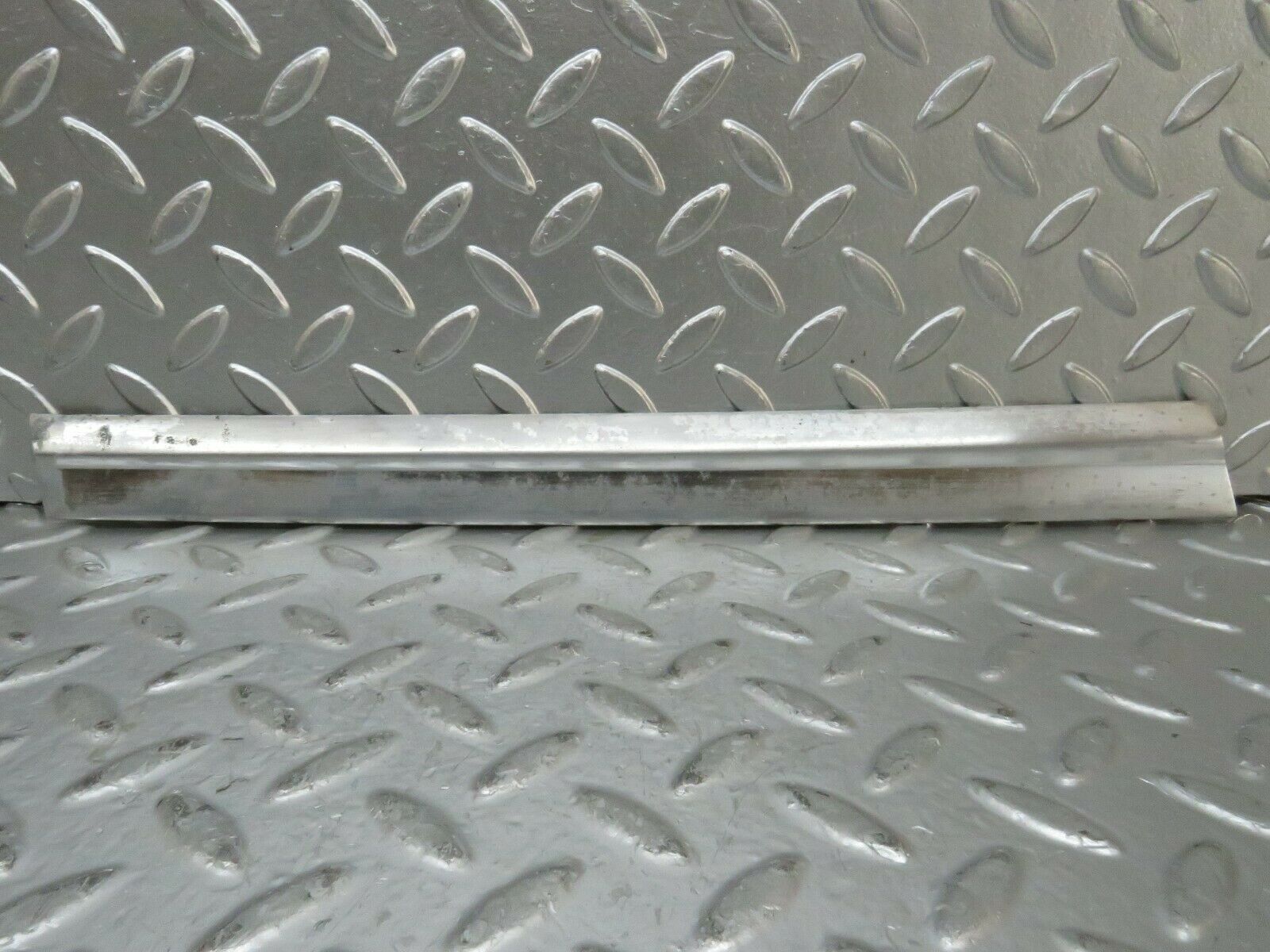 23818 Mercedes-Benz C107 450SLC Coupe Rear Left Window Chrome