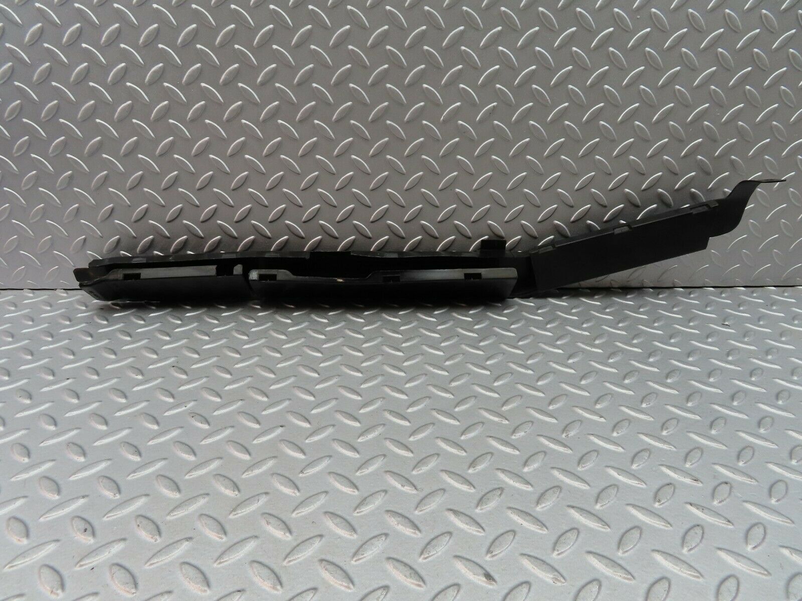 6235 Mercedes-Benz W126 380SE Floor Cable Duct Left Side 1268210536