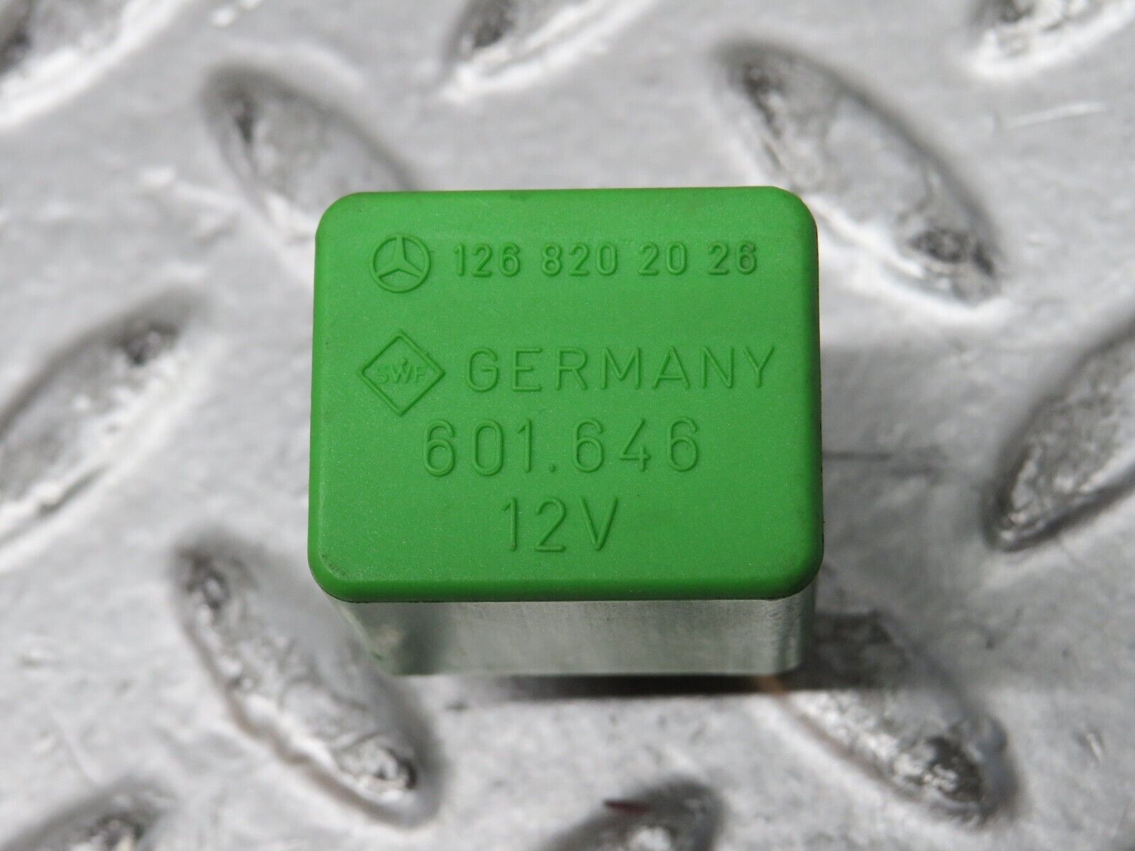 29072 Mercedes-Benz C124 320CE Coupe Headlight Wiper Relay 1268202026