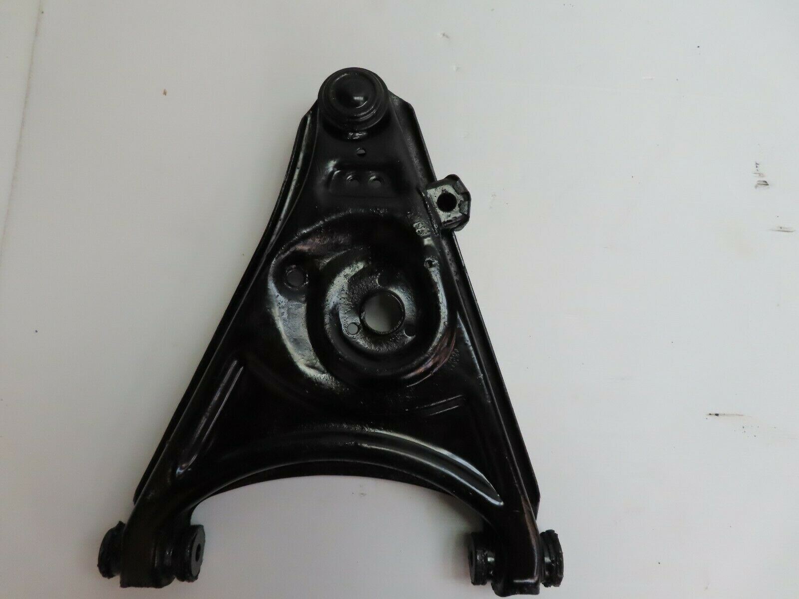 5519 Mercedes-Benz W114 280CE Front Left Lower Control Arm