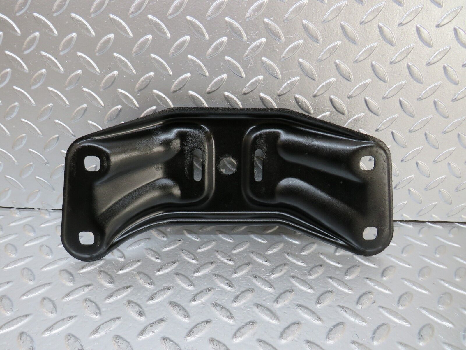 25306 Mercedes-Benz W201 190D Gearbox Mount Bracket