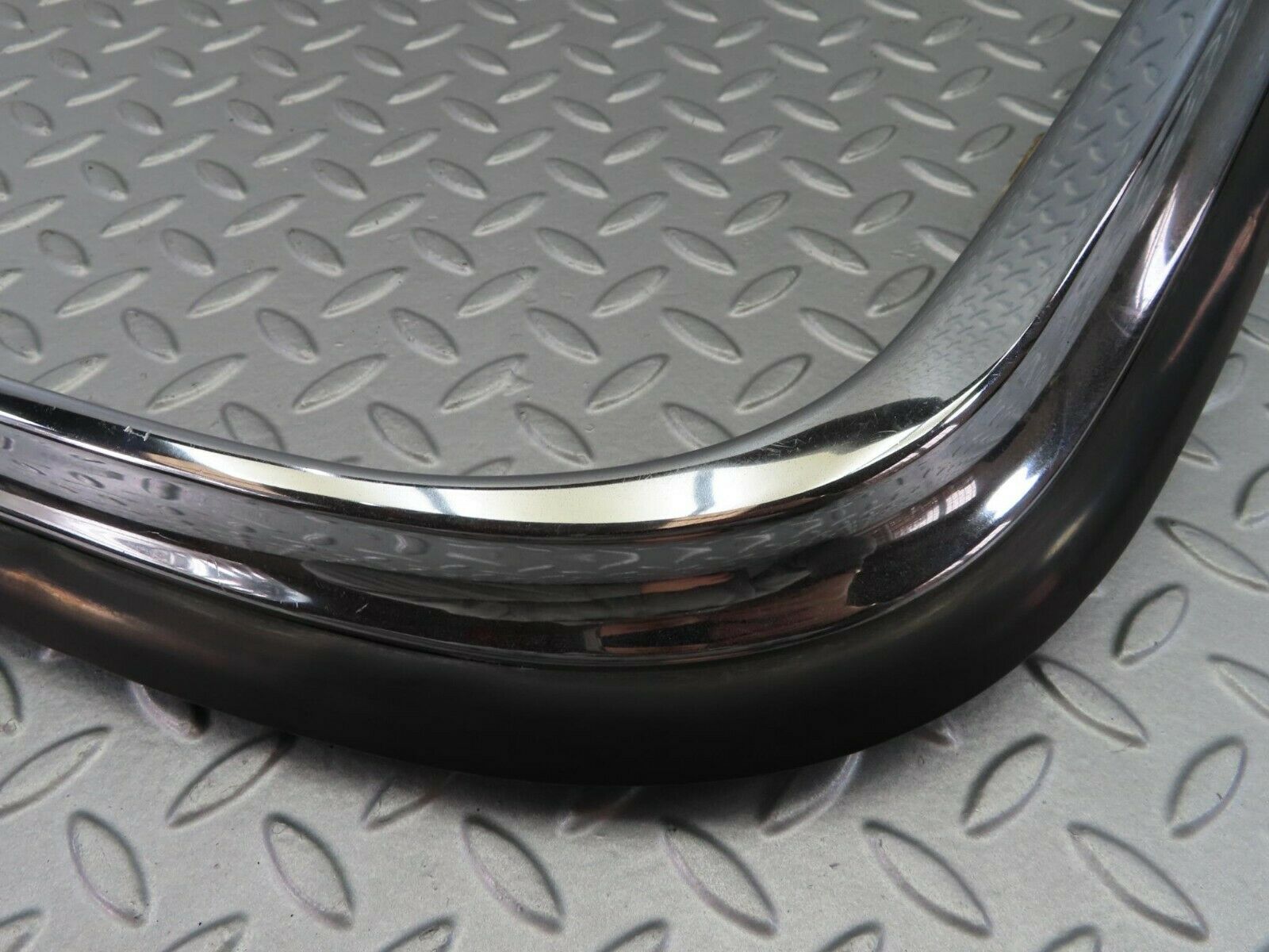 7389 Mercedes-Benz W116 450SE Rear Left Upper Bumper Chrome