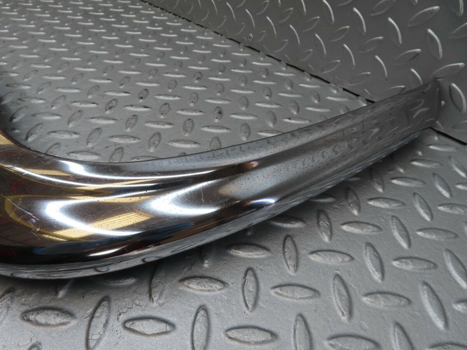 12601 Mercedes-Benz W108 Front Right Upper Bumper Corner