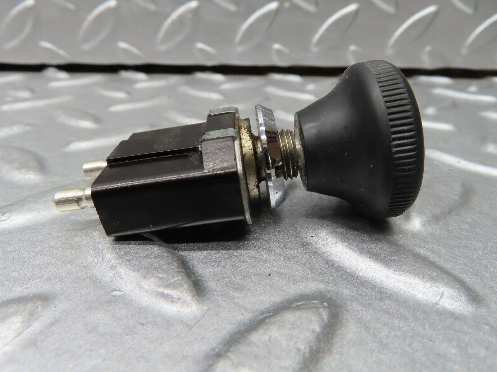 20324 Mercedes-Benz W114 280CE Coupe Rear Dome Light Switch 8578