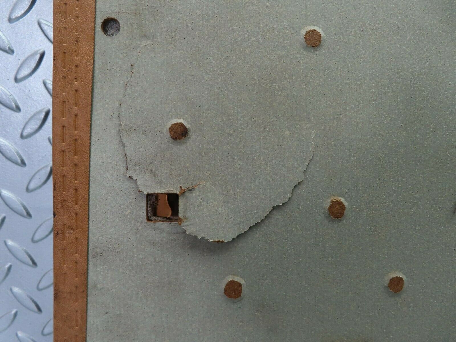 10867 Mercedes-Benz W123 230E Front Left Door Card Panel Beige / Light Brown