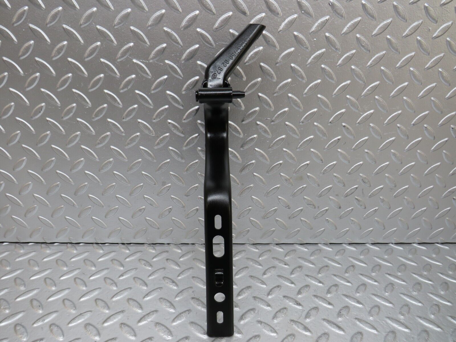 27916 Mercedes-Benz W123 280E Trunk Lid Hinge Right 1237500287