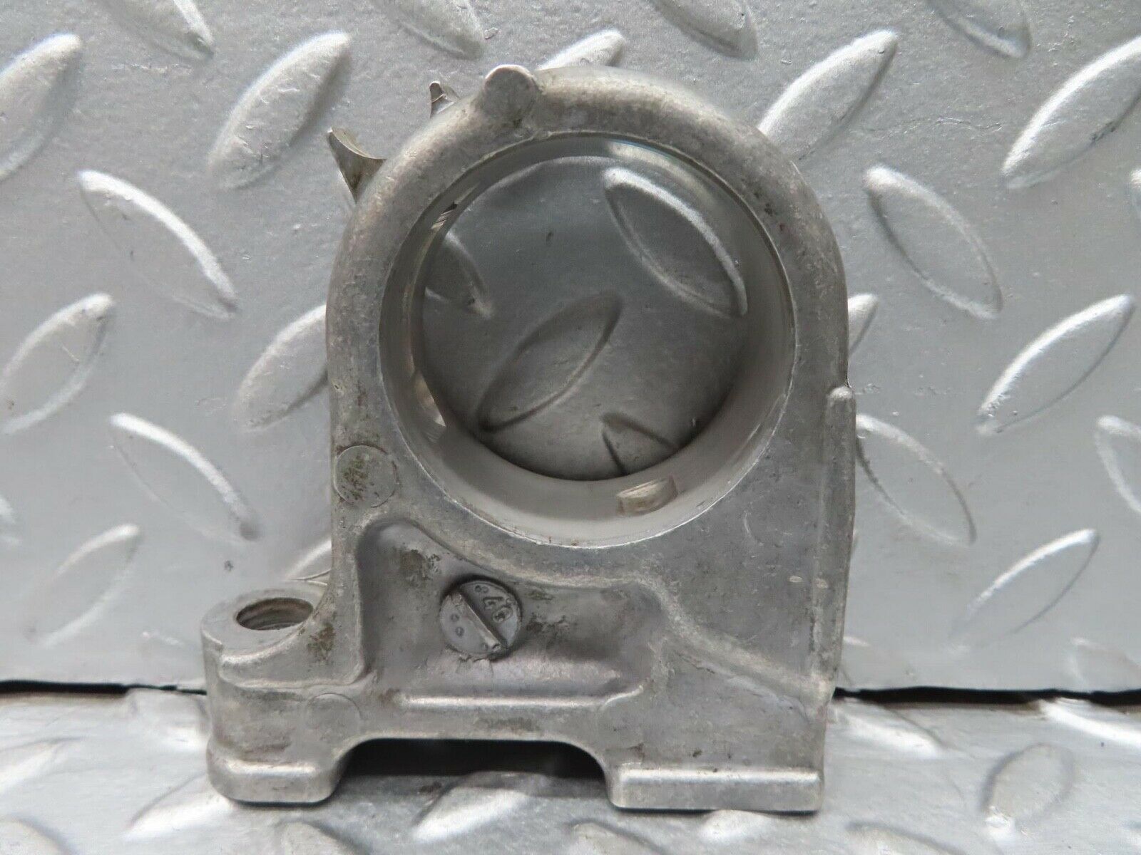 16719 Mercedes-Benz C107 380SLC Camshaft Tower Bearing 1160514612