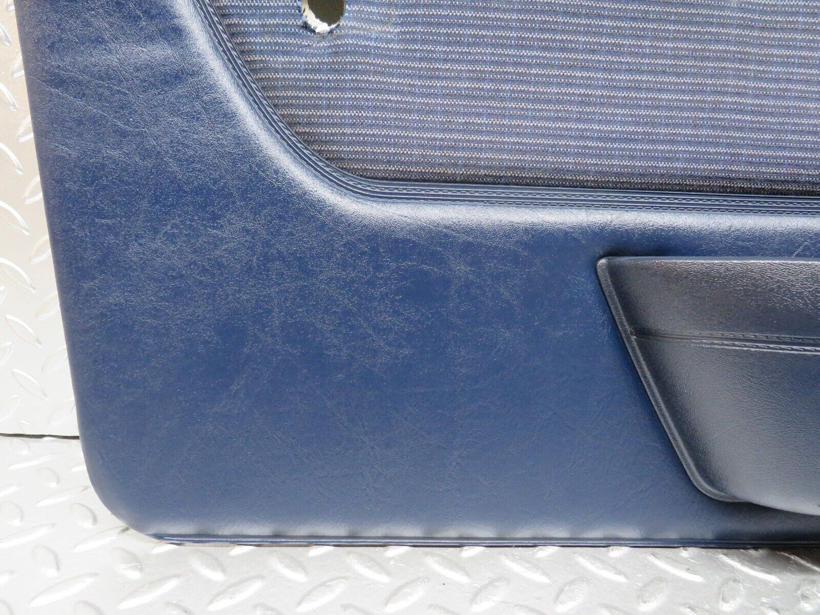 26765 Mercedes-Benz W123 240D Front Left Door Card Blue