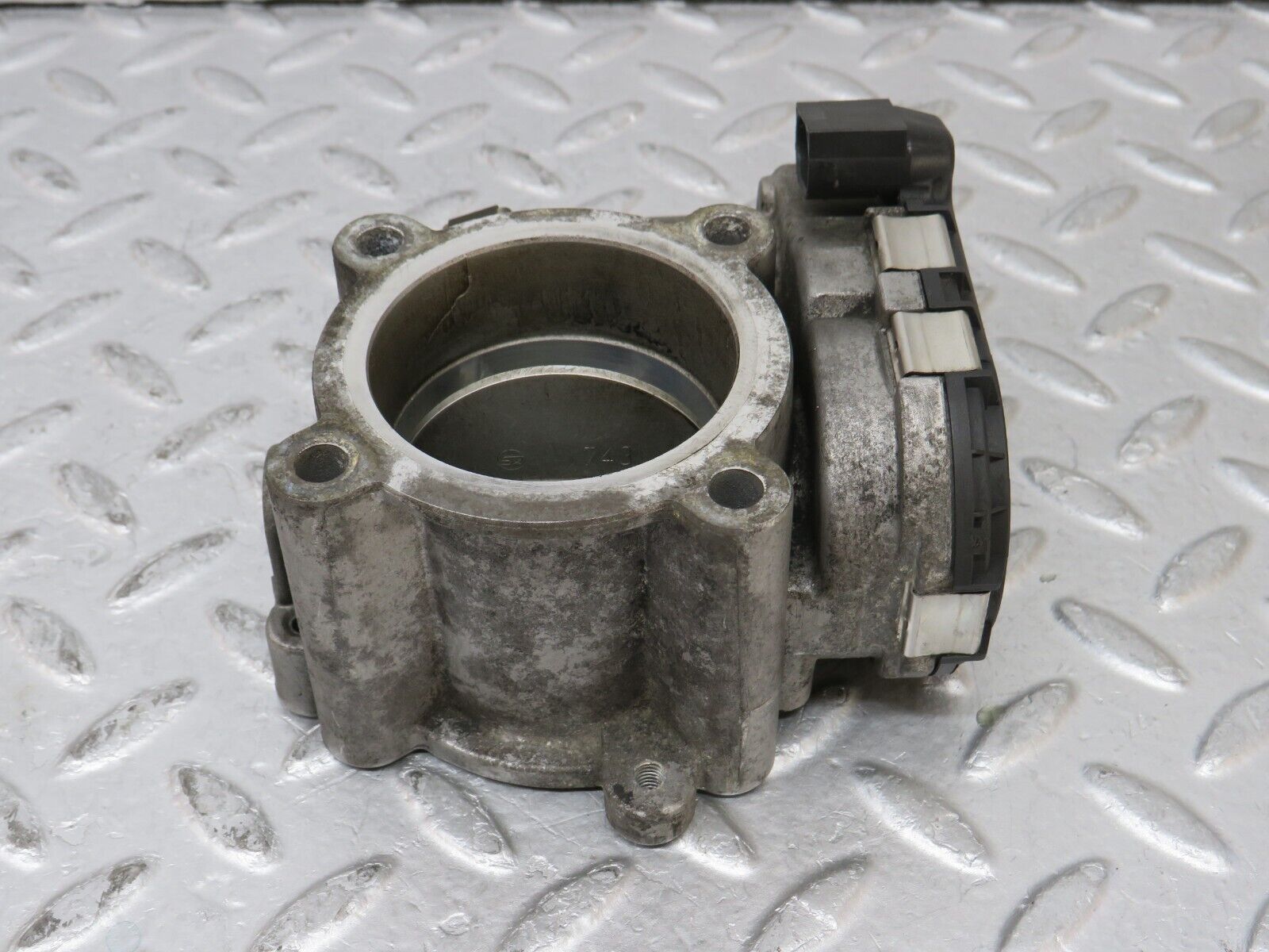 35191 Mercedes-Benz W221 Throttle Body Valve Bosch 6420900070 0281002678