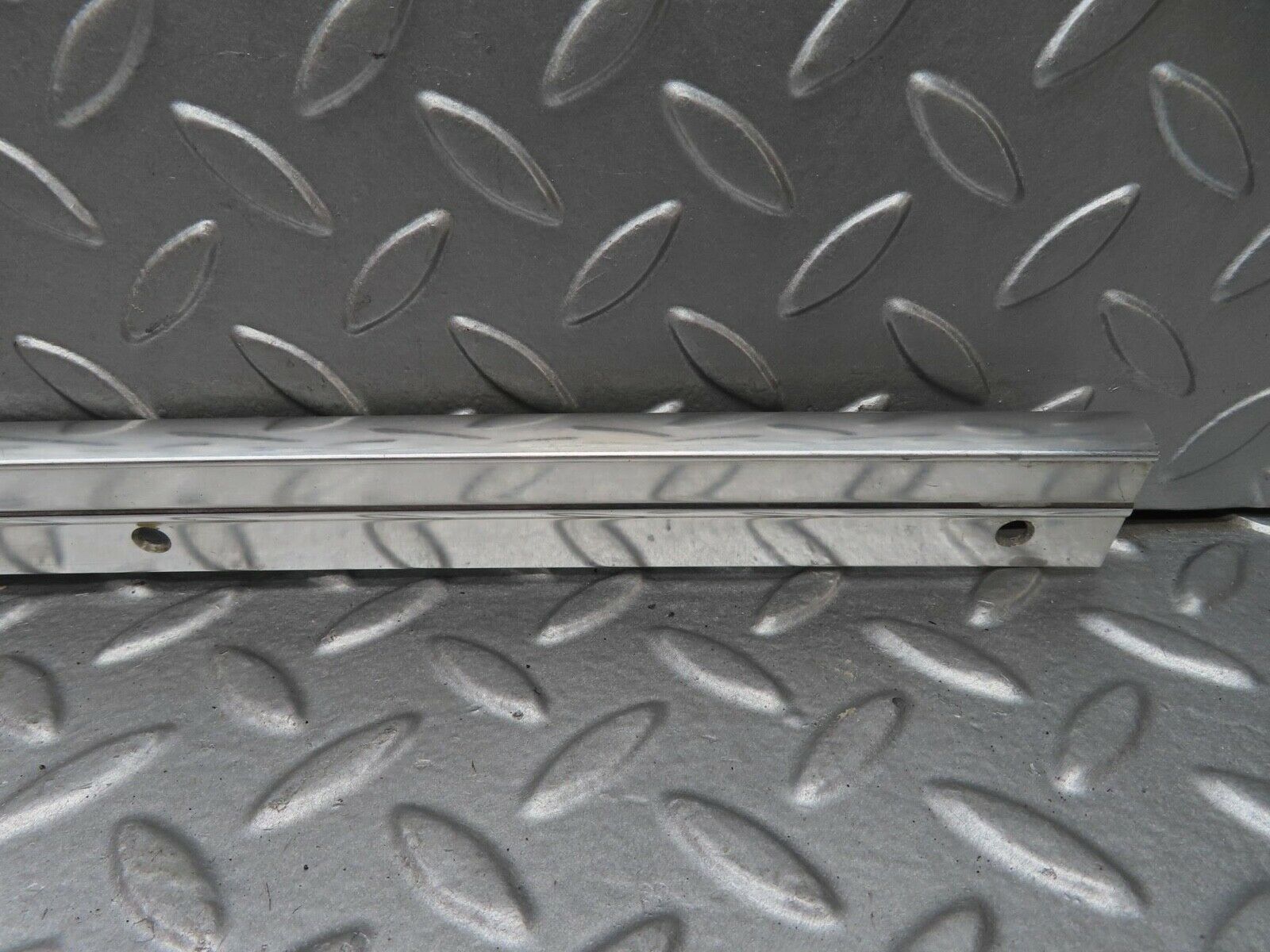 14319 Mercedes-Benz W116 350SE Roof Chrome Moulding Trim Right Side