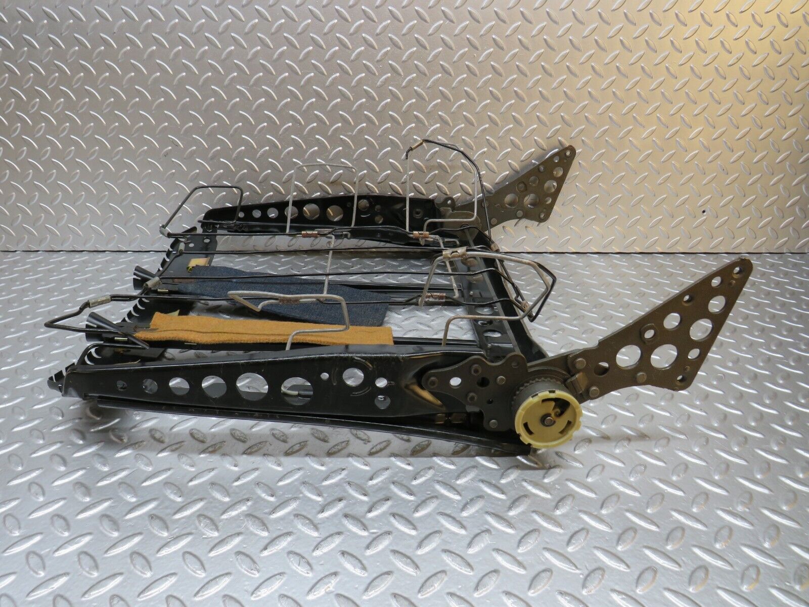 29826 Mercedes-Benz W123 230E Front Right Driver Seat Backrest