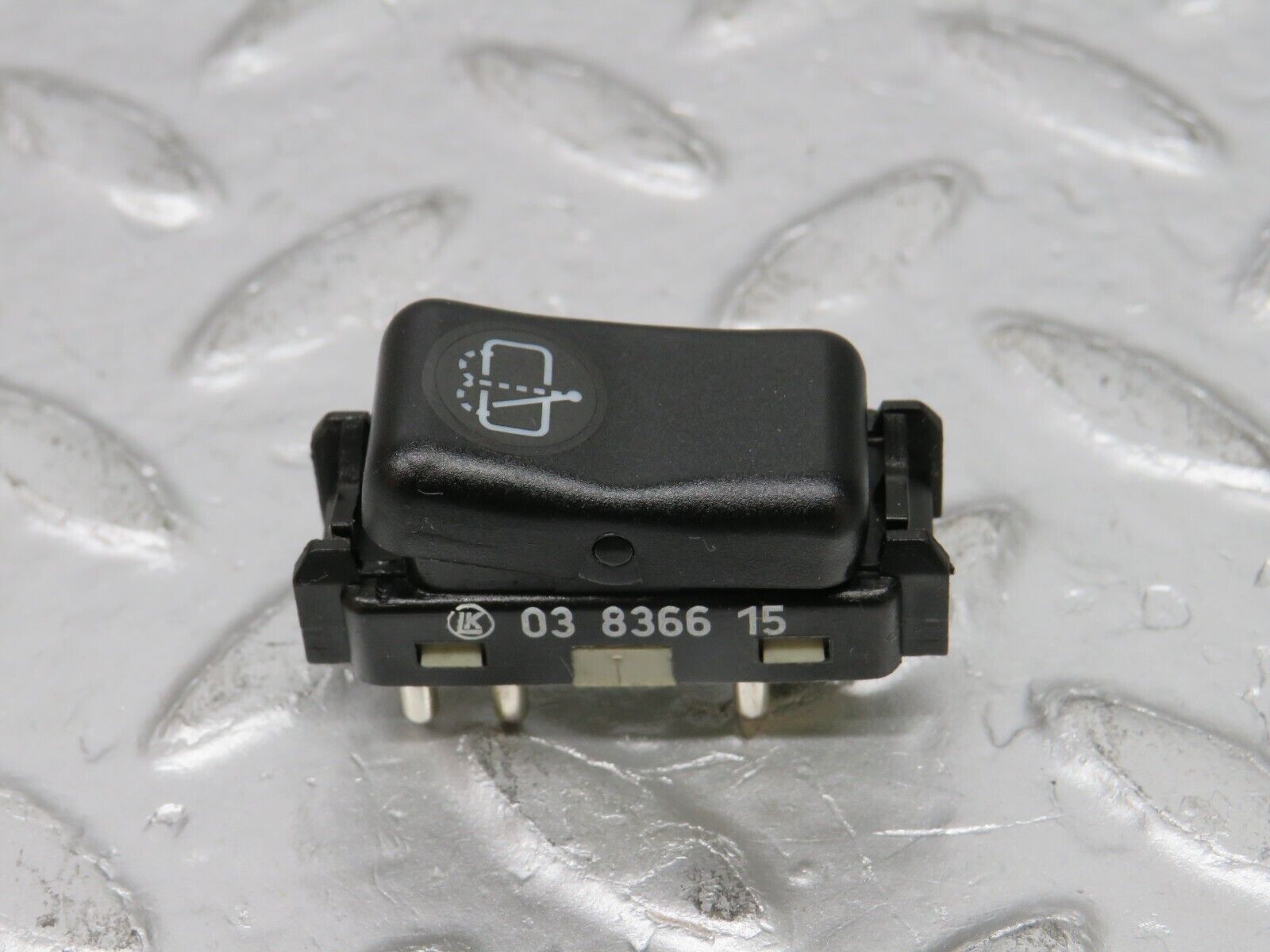 32462 Mercedes-Benz S124 300TE Wagon Tailgate Window Washer Switch 1248210051