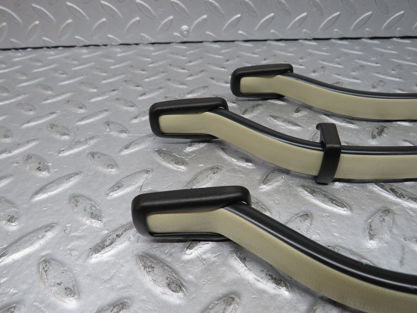 36507 Mercedes-Benz W201 190E 2.0L Interior Roof Grab Handle Set Beige