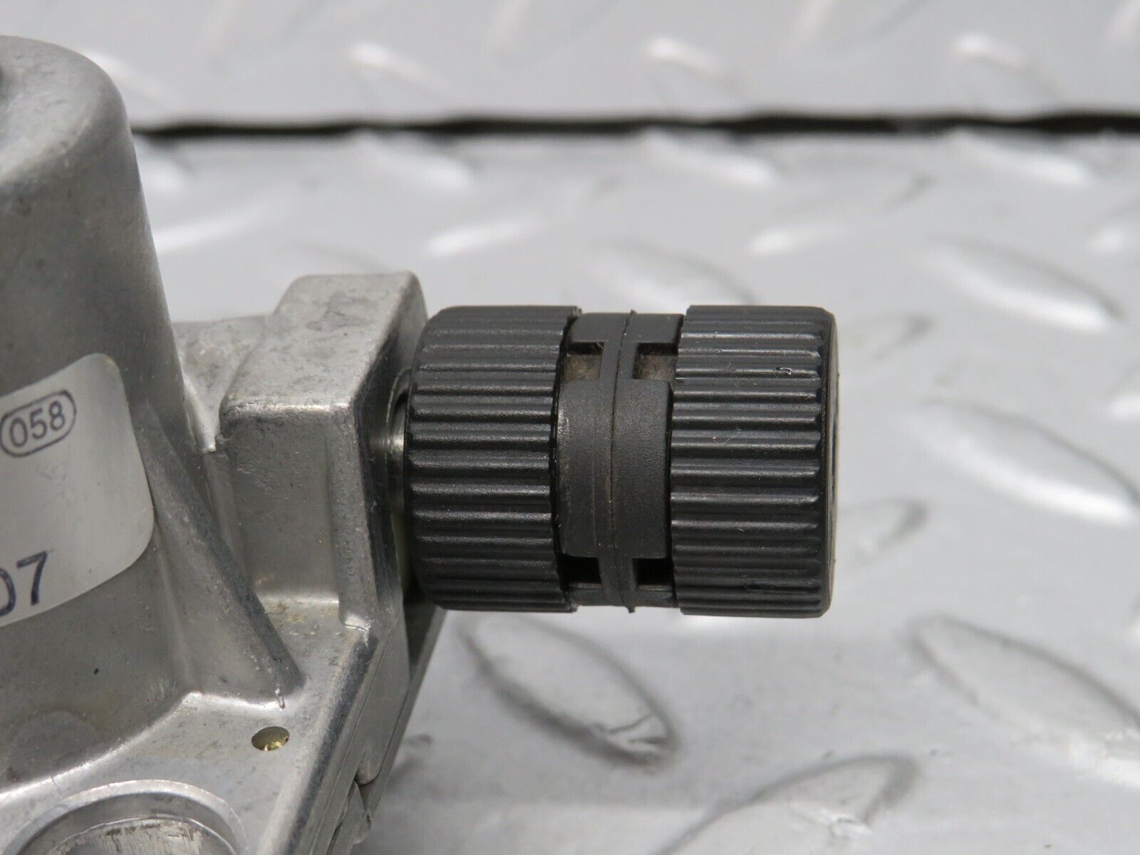 36853 Mercedes-Benz R129 300SL-24 Front Left Seat Adjustment Motor Bosch 1136201012 1298201107