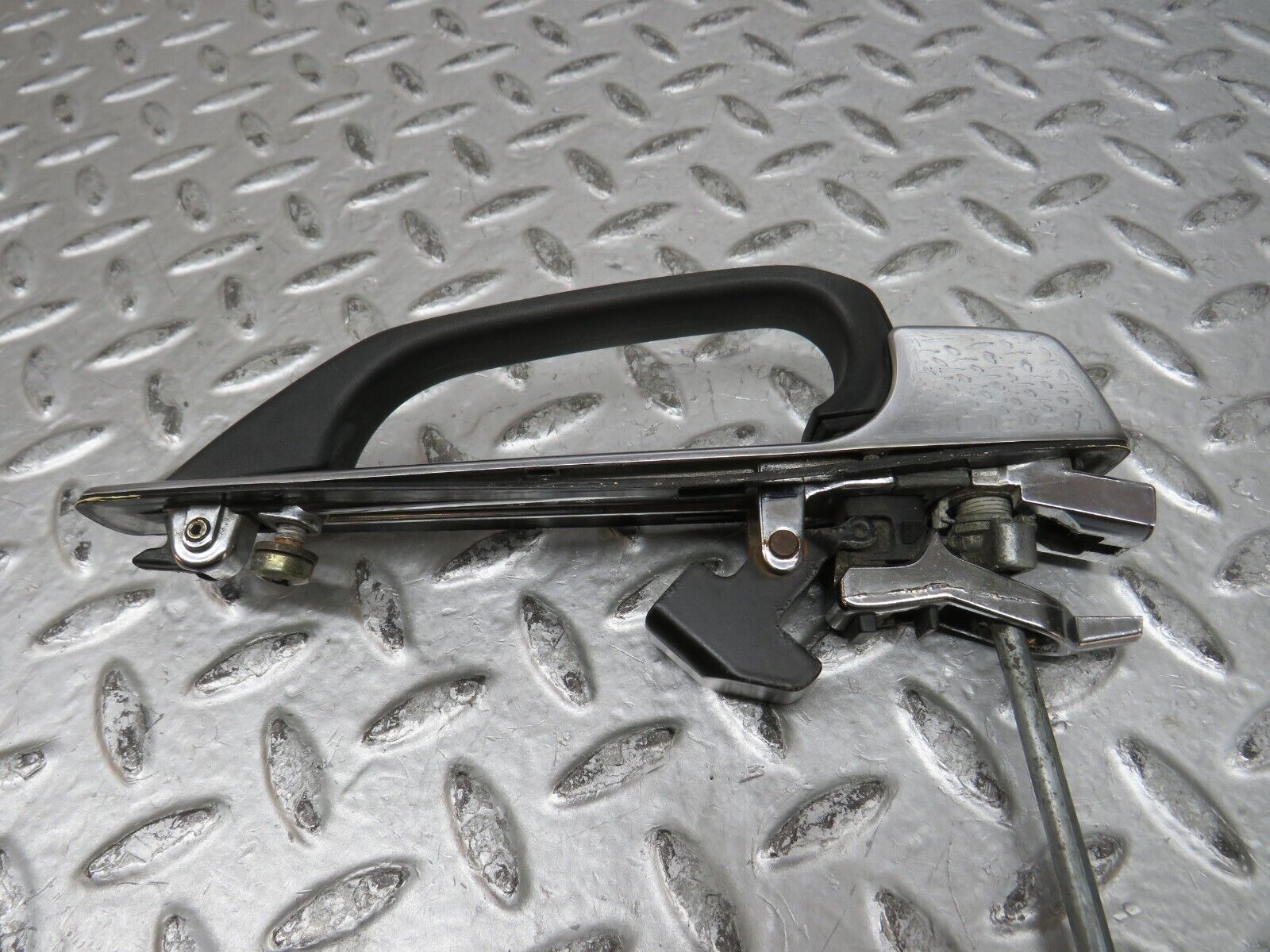 28893 Mercedes-Benz W123 230E Front Right Exterior Door Handle