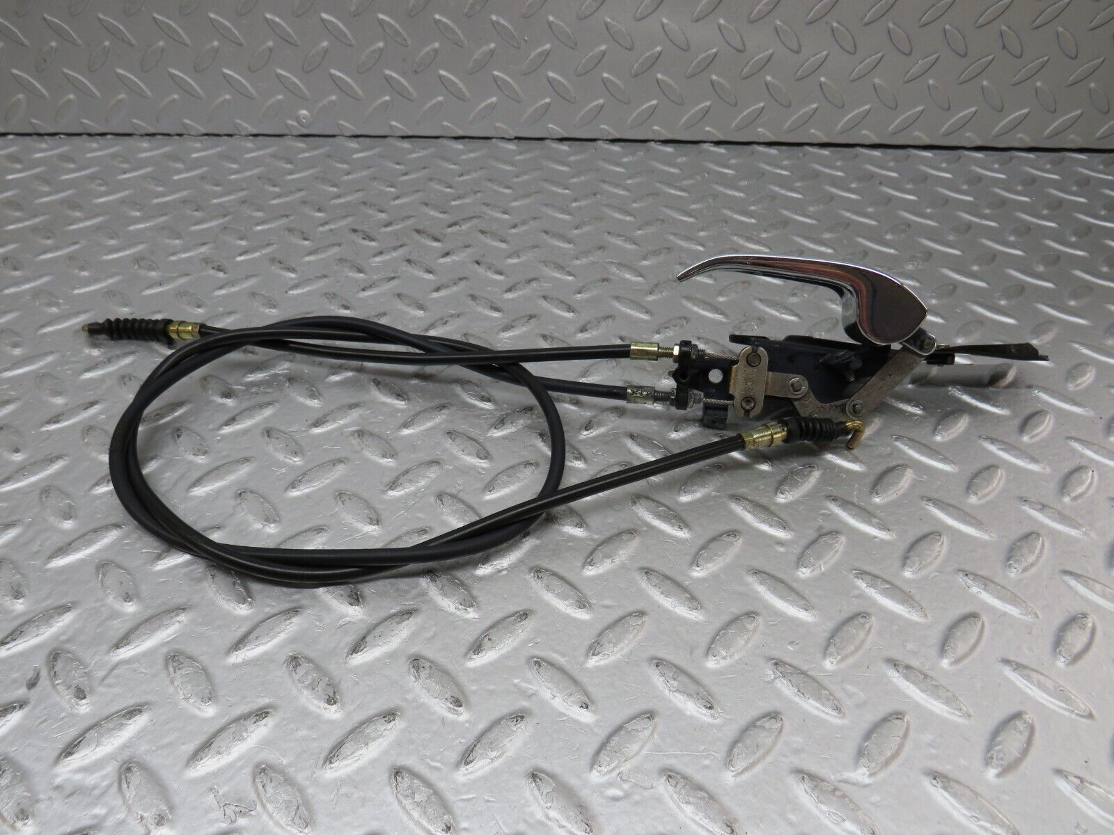 36825 Mercedes-Benz R129 300SL-24 Front Right Seat Release Handle Cable