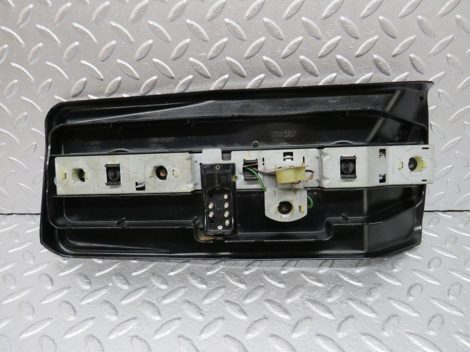 34282 Mercedes-Benz C126 380SEC Coupe Tail Light Bulb Holder Right 1268201064