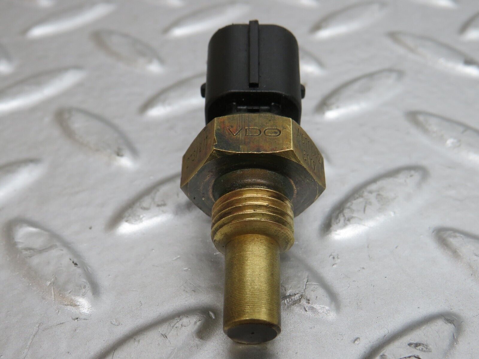 29175 Mercedes-Benz C124 320CE Coolant Temperature Sensor 0115425117