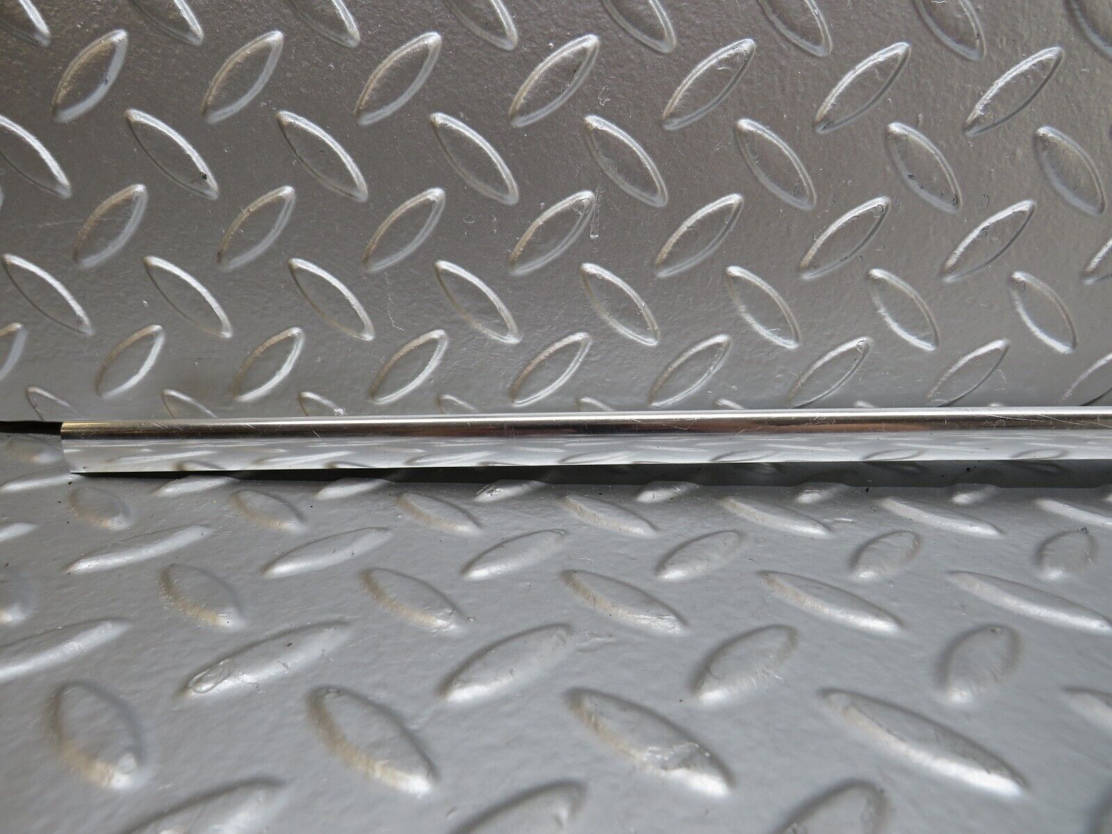 26404 Mercedes-Benz W116 450SE Roof Chrome Trim Left Side