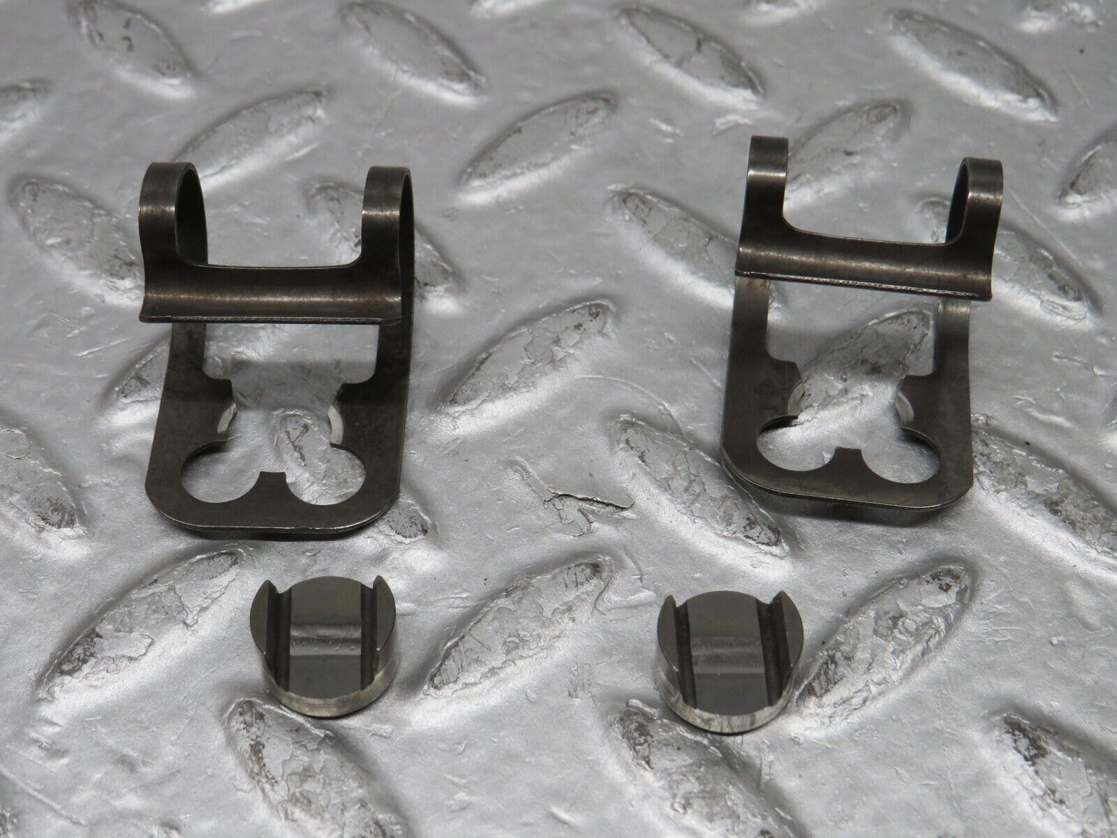 37618 Mercedes-Benz W109 300SEL Valve Rocker Arm With Spring & Tappet