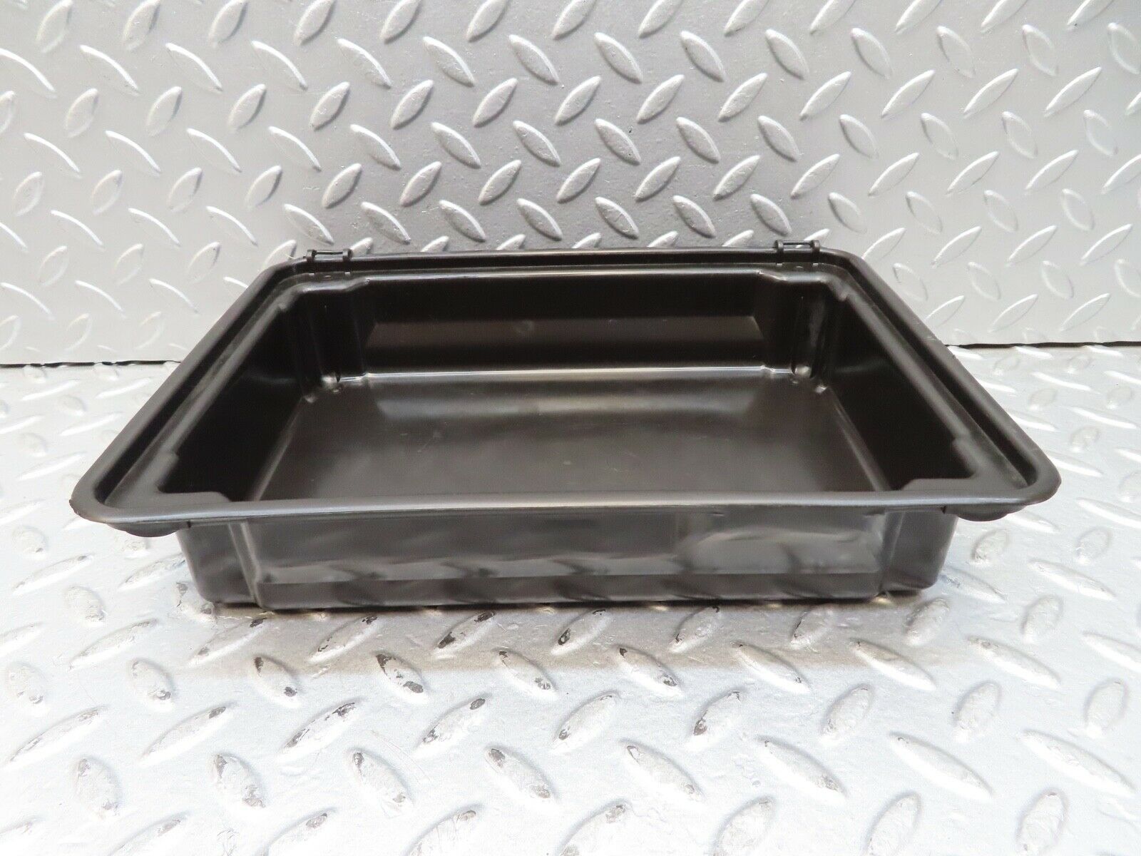 16868 Mercedes-Benz C123 280CE Coupe First Aid Box